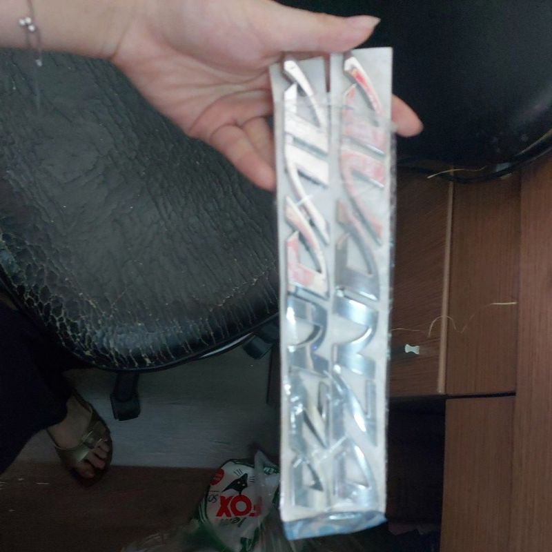 EMBLEM AVANZA TULISAN AVANZA