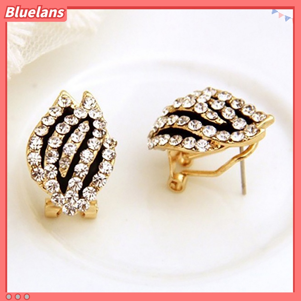 Anting Stud Piercing Bentuk Bunga Tulip Aksen Berlian Imitasi Untuk Wanita