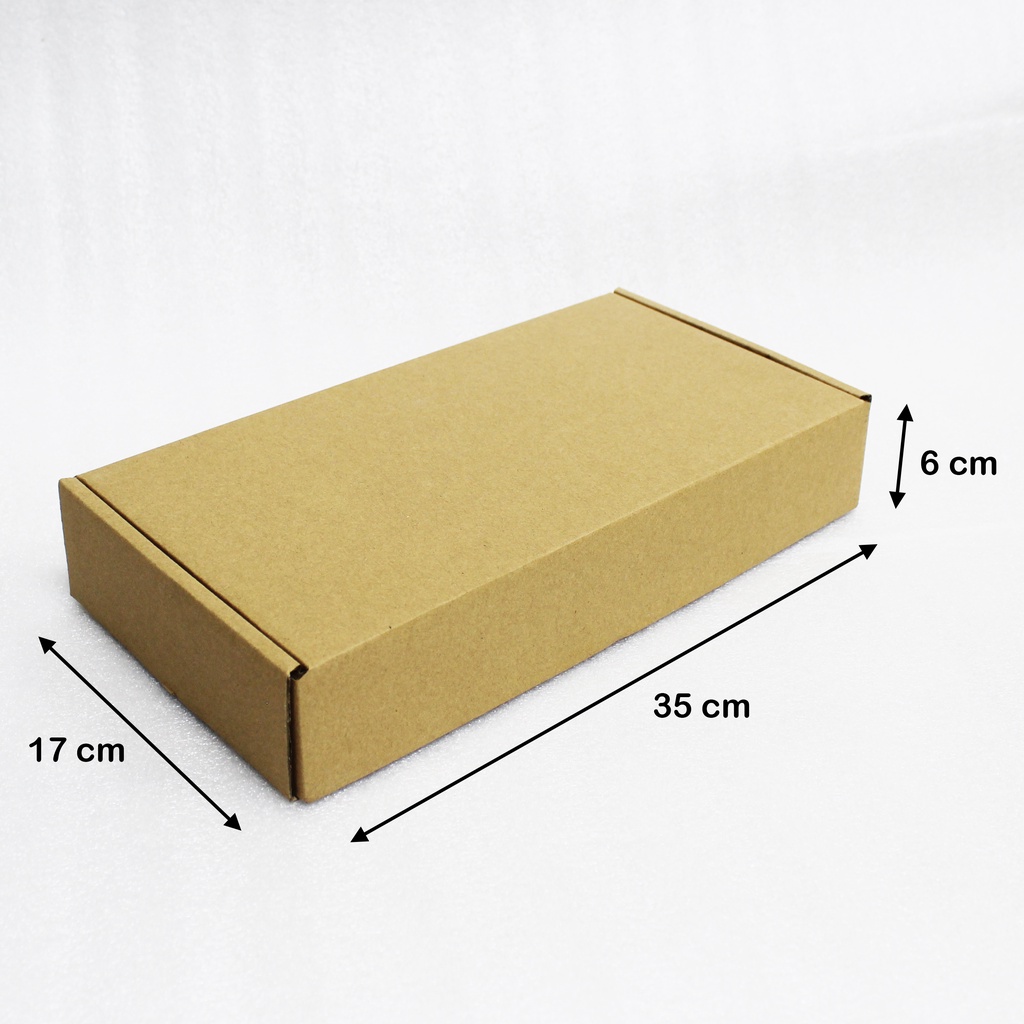 

Box Kardus Karton Corugated E-Flute Coklat 35x17x6cm Untuk Packaging Olshop / Sovenir Baju / Kotak Kado / Hampers Snack / Aksesoris / Kado / Donat / Pizza