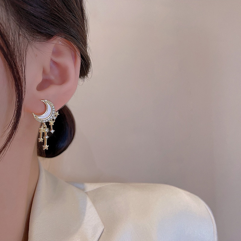 Anting Stud 925 silver needle Bentuk Bulan Bintang Aksen Zirkon Untuk Wanita