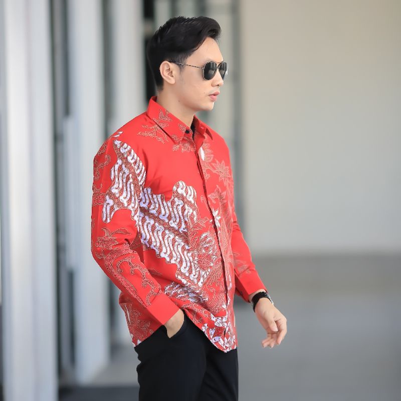 BATIK BOLO DEWO Motif Peksi SELING Merah Hem Atasan Kemeja Baju Batik Pria Lengan Panjang