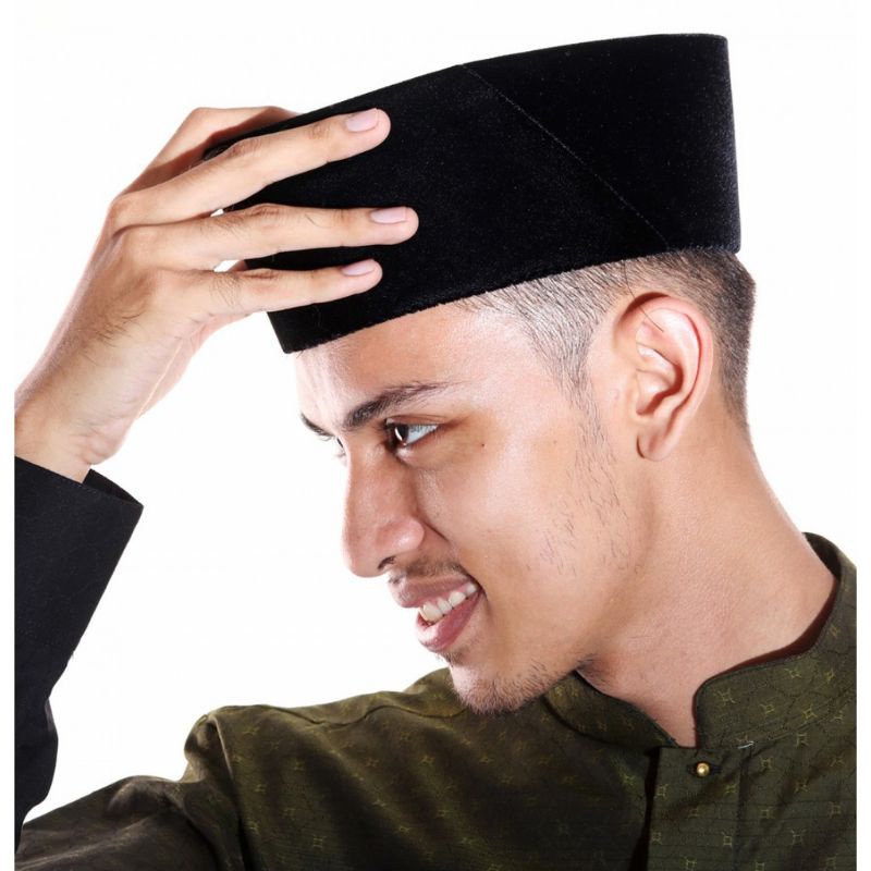 Peci Songkok Kopiah Wadimor Hitam Polos Peci Hitam Peci Polos Songkok Hitam Songkok Wadimor AC Tinggi 9 AC/Non AC Songkok Wadimor AC, Non AC, Tinggi 7, 8, 9, 10 ORIGINAL Peci Hitam Polos Beludru