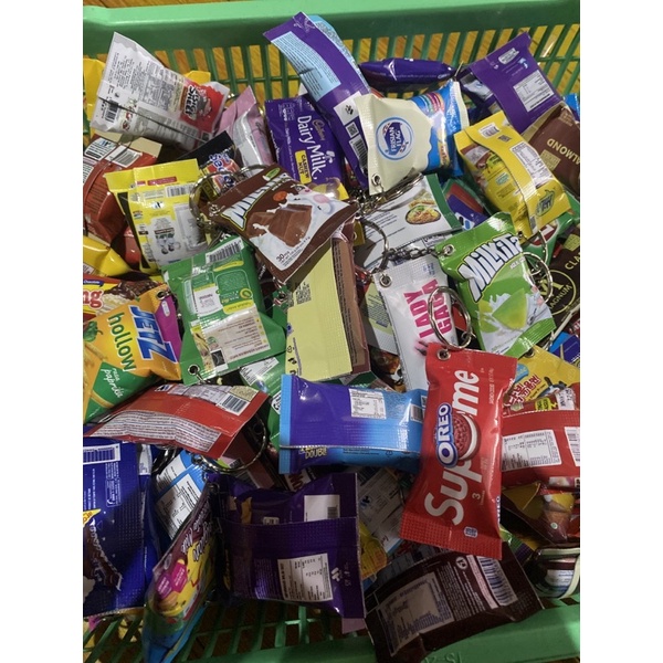 Ganci dan Tempelan Kulkas Snack Isi 10