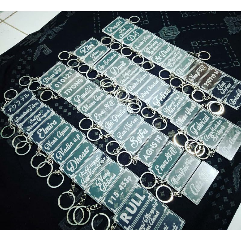 gantungan kunci aklirik/ukir nama/ukir logo