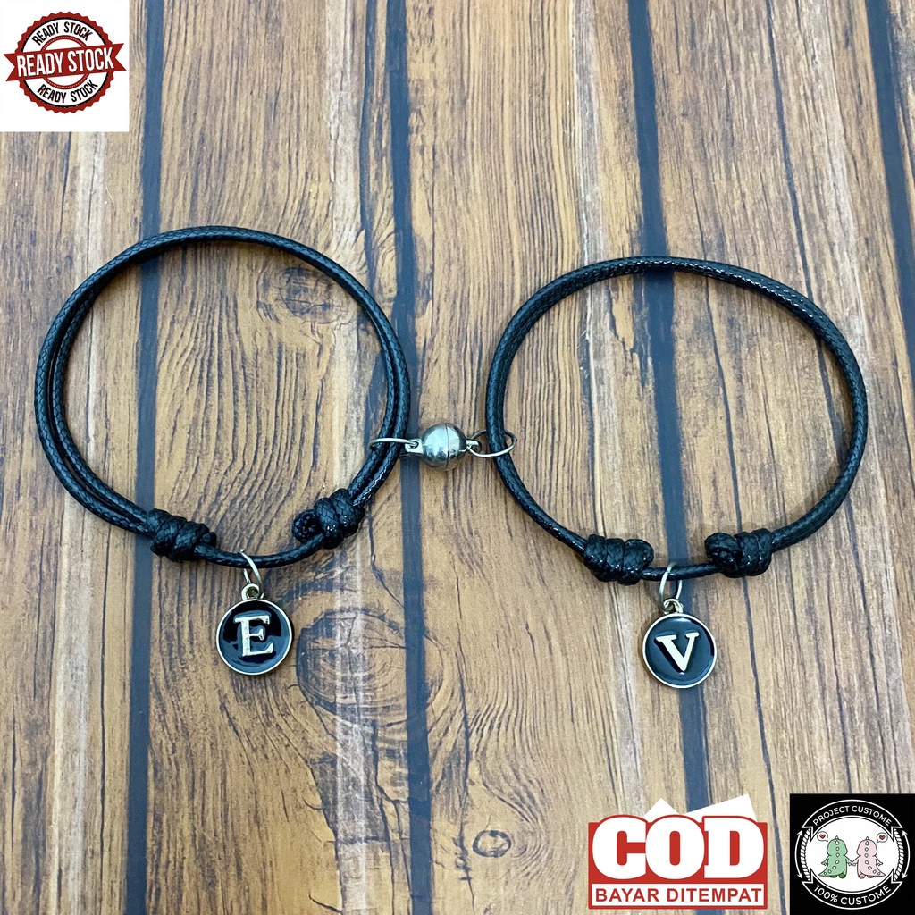 Gelang Couple/Kapel Pasangan Sahabat Custom Huruf Epoxy Inisial Magnet Pria Wanita Keren