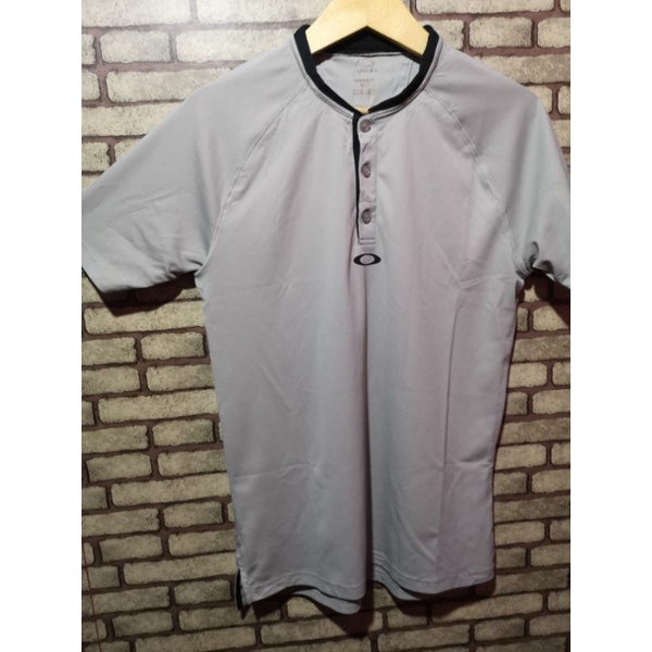 Oakley original t shirt