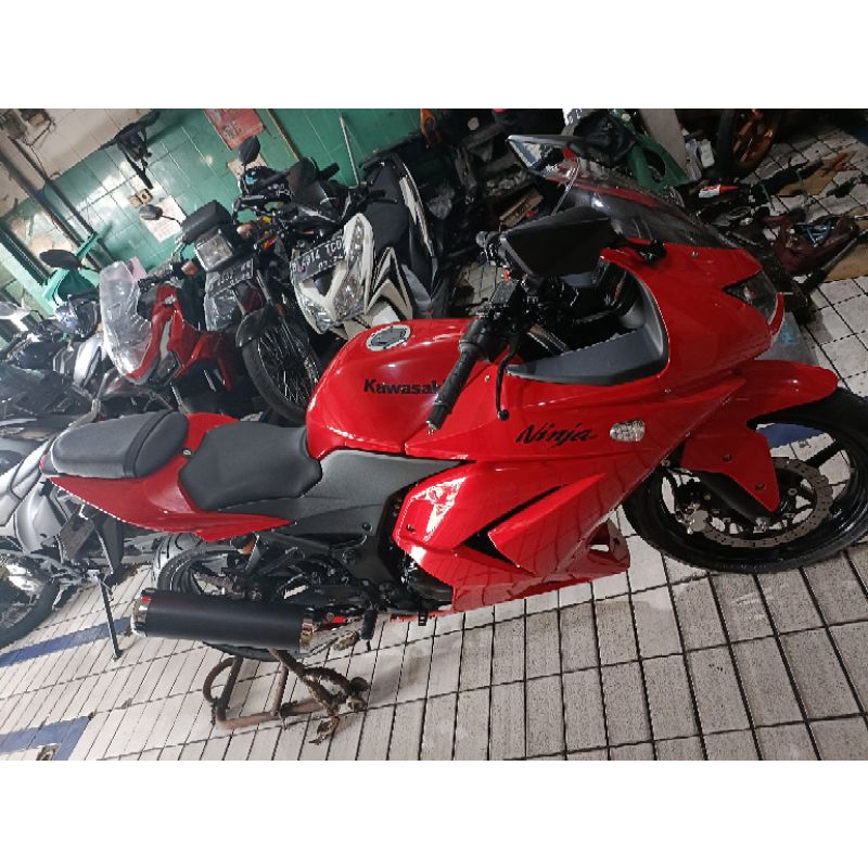 Ninja 250 karbu th 2010 km 3200 ban masih bawaan pabrik