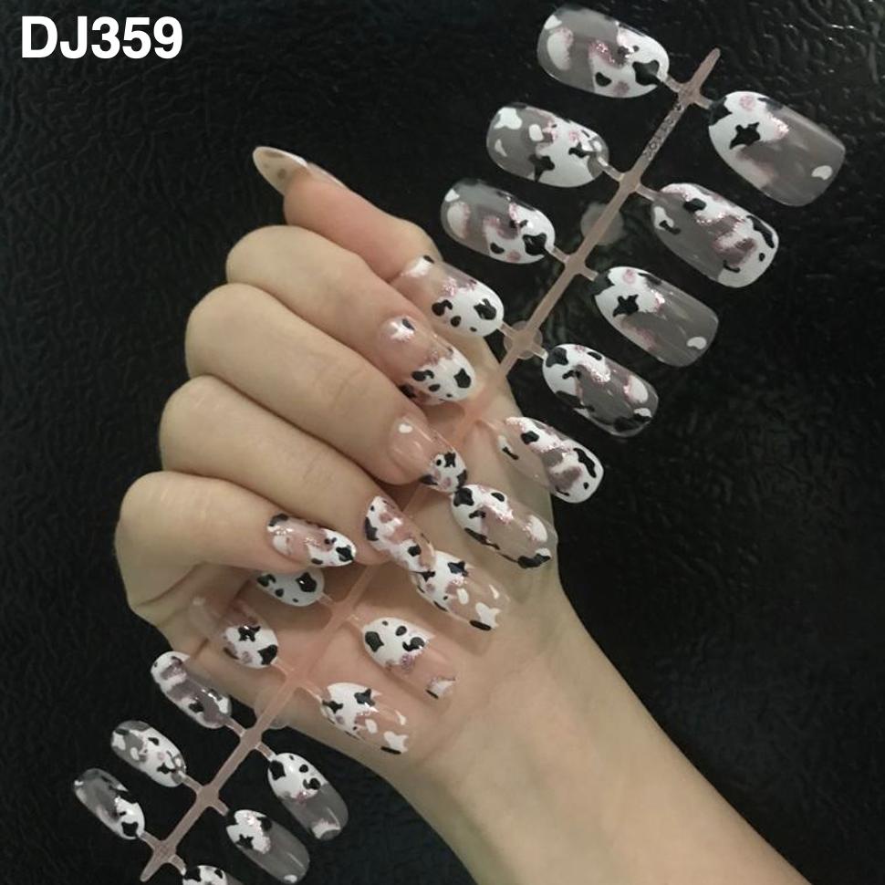 24Pcs Kuku Palsu Murah Motif DJ359 / Fake Nails Motif Gliter Glossy Nude / Nail Art Kuku Palsu