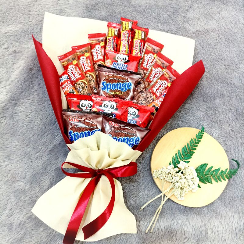 

Buket snack/ bouquet hadiah wisuda/ ulang tahun/ hadiah pacar