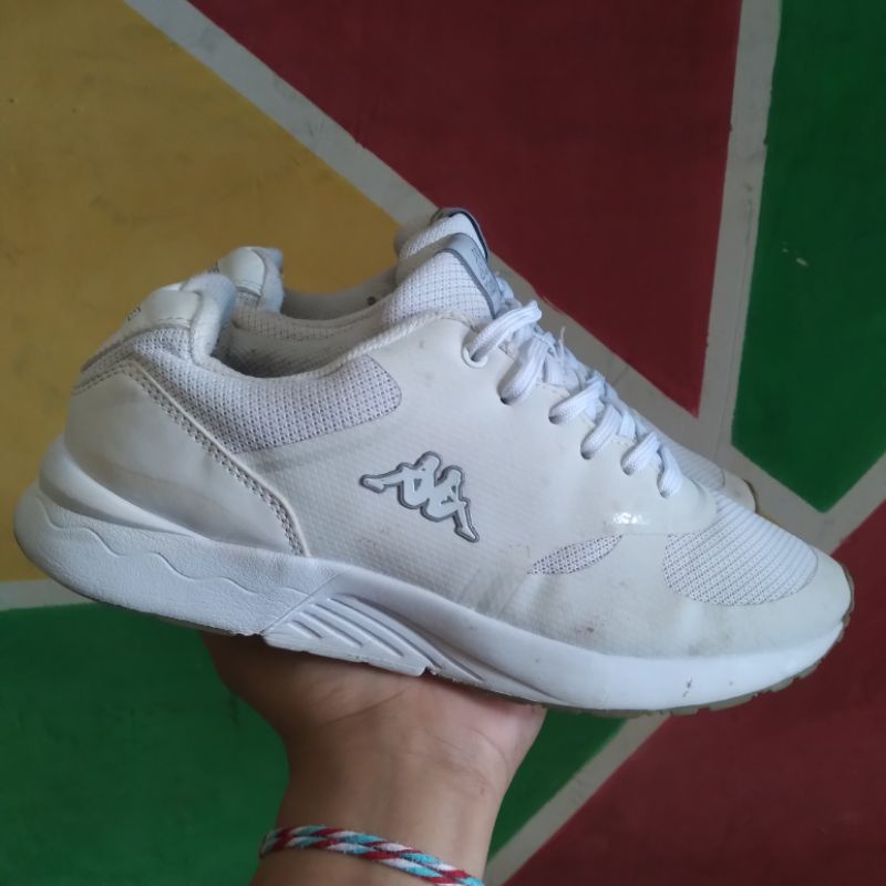 sepatu second kappa
