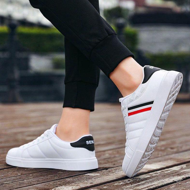 [KODE MPFZS] Sepatu impor sepatu sneakers adinova / sepatu badminton
