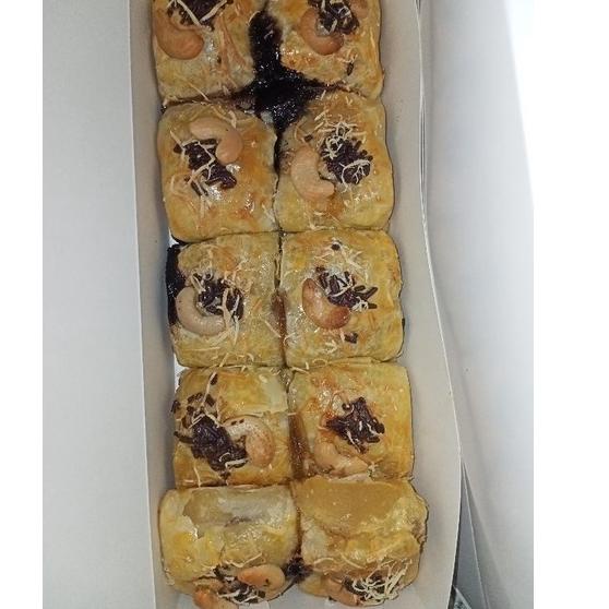 

Flash Sale--bolen pisang toping MEDE