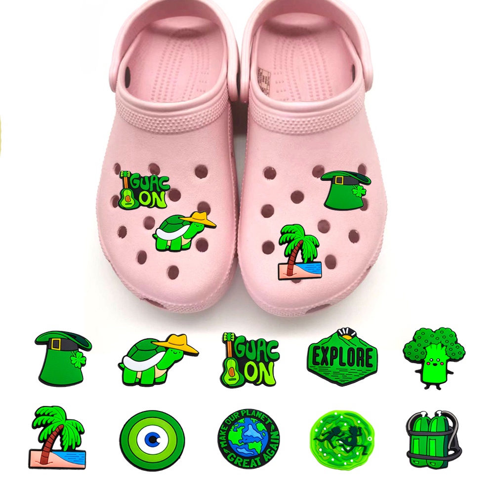 10pcs / set Charms Sepatu / Tas Ransel / Gelang DIY Bahan PVC Motif Kartun Untuk Hadiah Anak