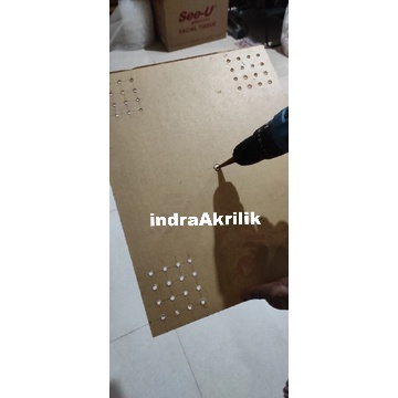 

tambahan lubang akrilik