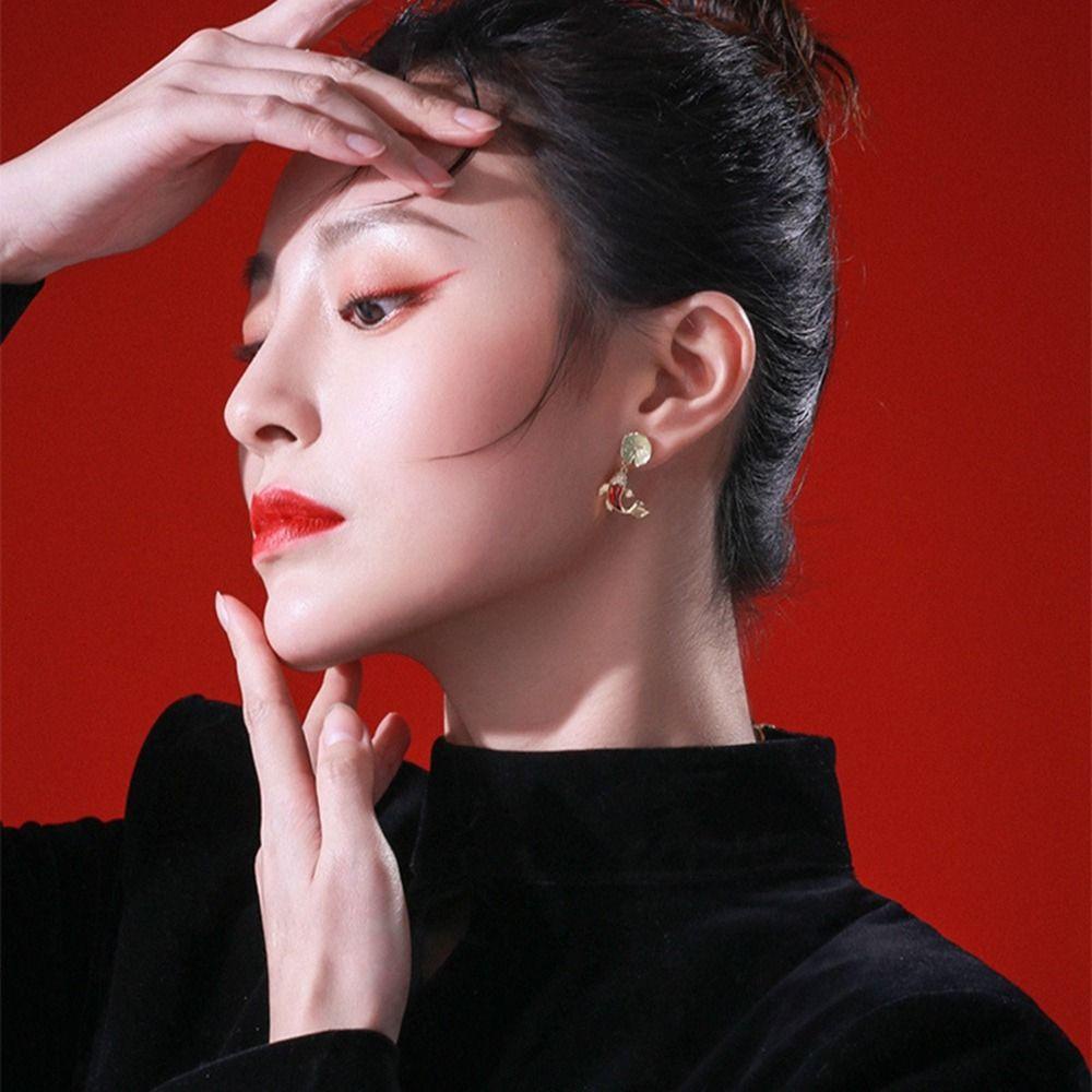 SKJK  Anting Tahun Baru Cina Drop Earrings Mutiara Sederhana Daun Teratai Emas Perhiasan Tahun Baru Kristal Anting Koi Merah