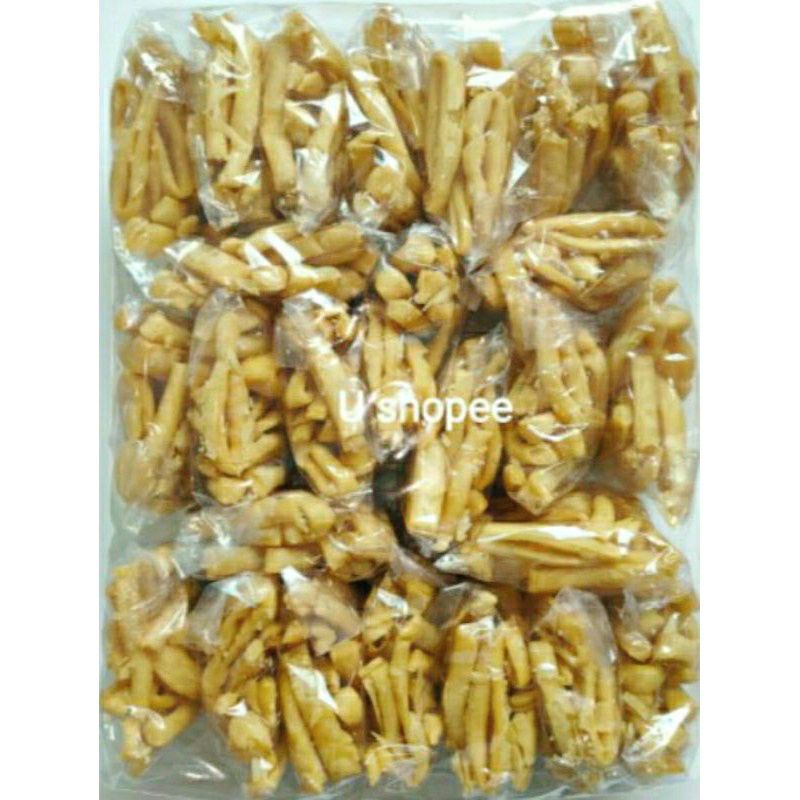 

Keripik stik pangsit