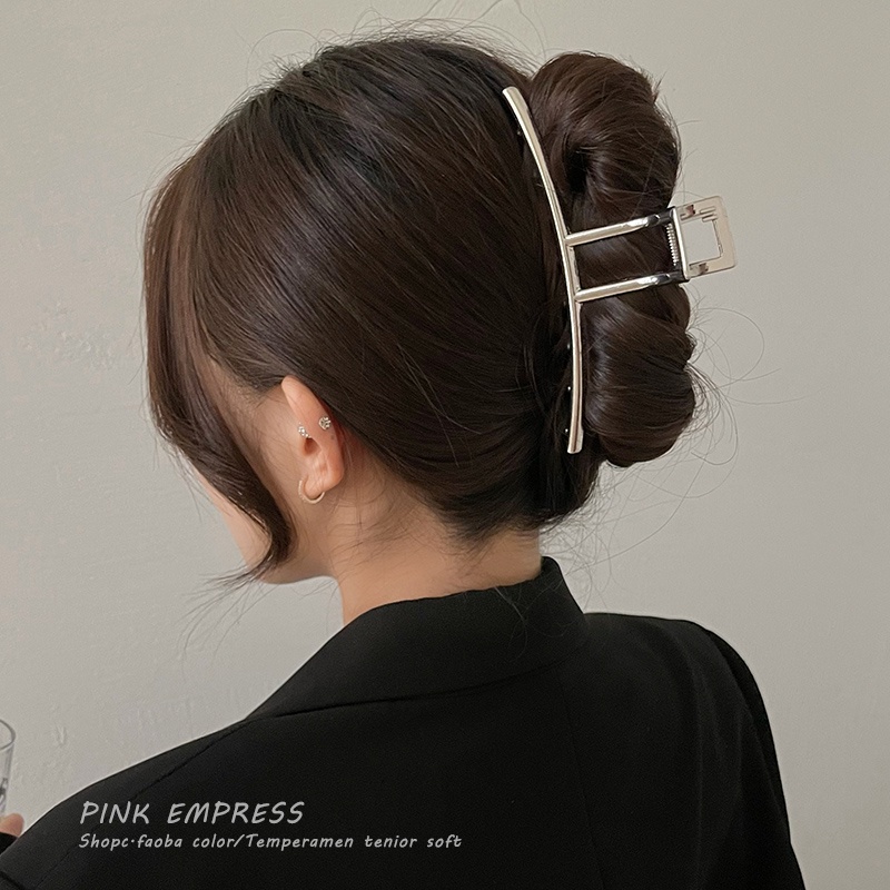 Jepit Rambut Model Hiu Bahan Metal Glossy Multifungsi Gaya Korea Untuk Wanita