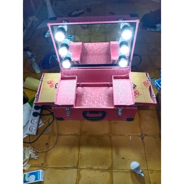 Bok/Koper Makeup/Beautycase FM 6 Lampu Tongol Murah