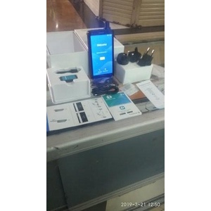 Thuraya X5 Touch (Handphone Satelit) + Sim Card Nova On Gsm 82