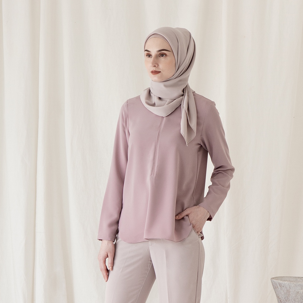 Basic Pradnya Top by Aska Label - Atasan basic polos blouse wanita Muslim lengan panjang murah busui friendly warna abu oat, ungu lilac, coklat clay, hitam black