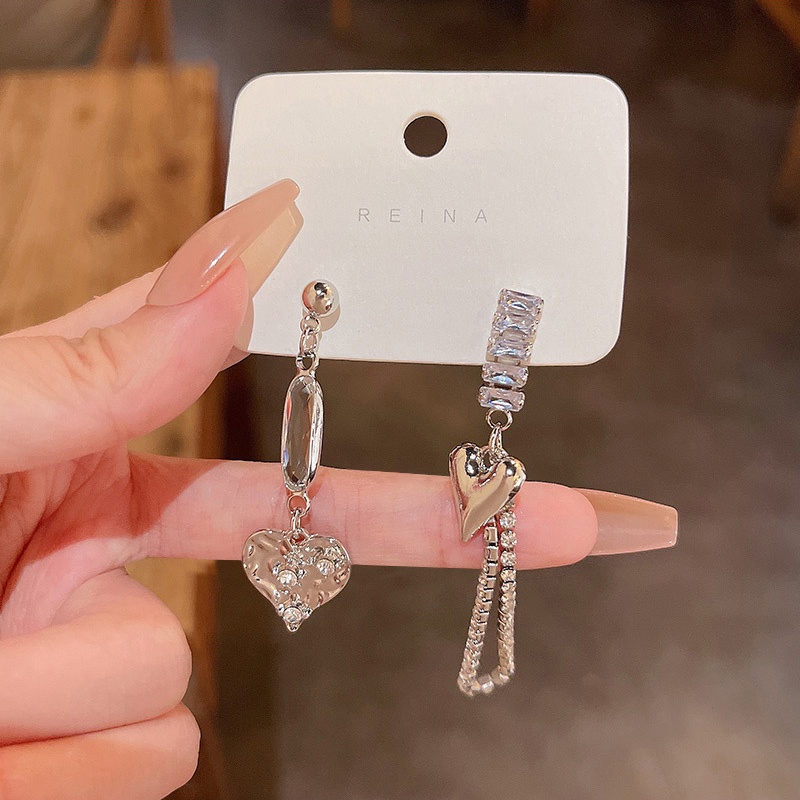 Anting Tusuk Sterling silver 925 Desain Hati Asimetris Hias Kristal Zircon Mewah Untuk Wanita