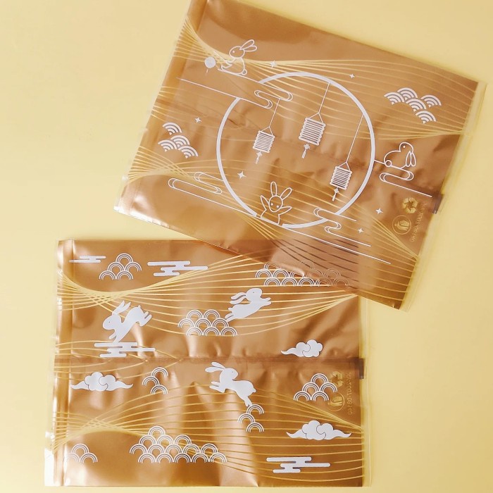 

Plastik mooncake 180-200gr plastik kue bulan harga per lembar NO TRAY