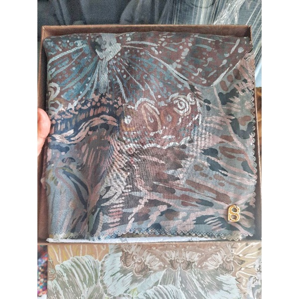 FARSHA RUSTIC BROWN BUTTONSCARVES RARE ITEM