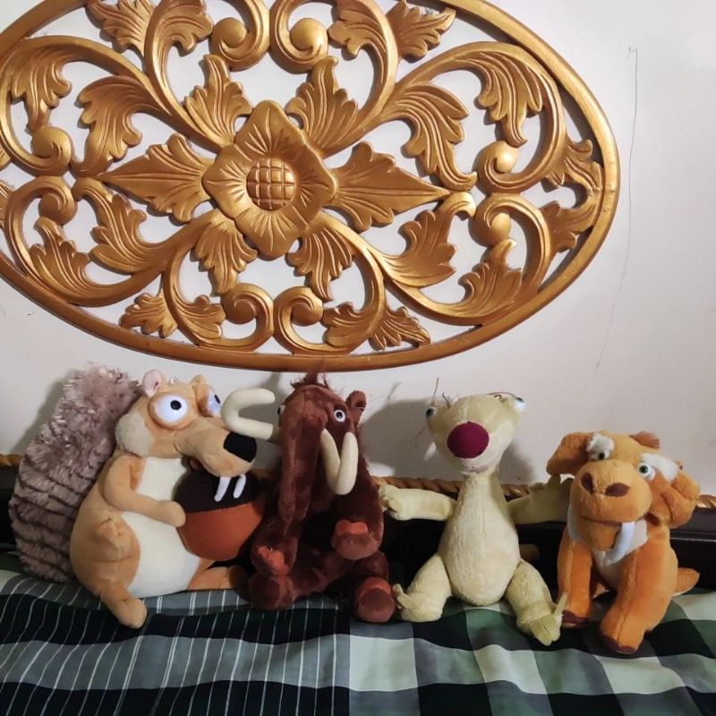 Boneka Ice Age original