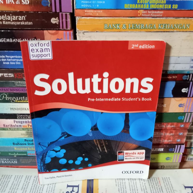 Solutions pre student s book. Solutions pre-Intermediate student's book. Solutions pre Intermediate 8 класс. Solutions pre-Intermediate уровень. Solution pre Intermediate 2nd Edition student book.