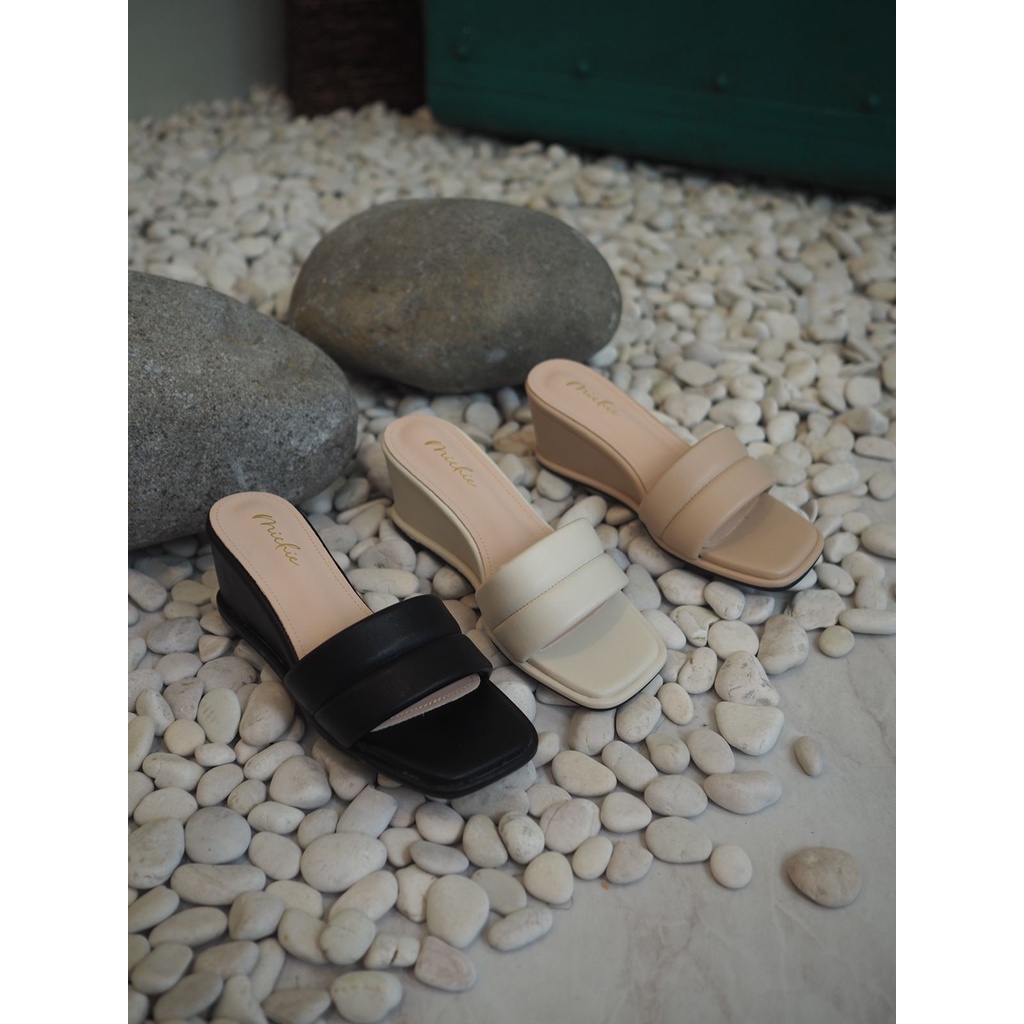 Luna Wedges Sandals