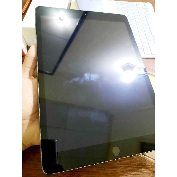 iPad 8th Gen Space Gray - 32GB Wifi Only