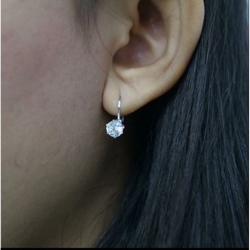 Anting Jepit Wanita Bahan Titanium Berlian Silver