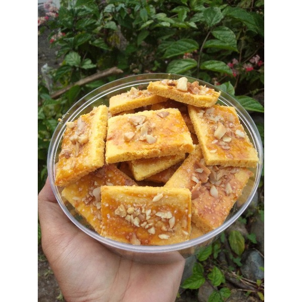 

Kue Kering Kenari Curah (Jan Hagel Cookies) Kemasan Mika 500gr