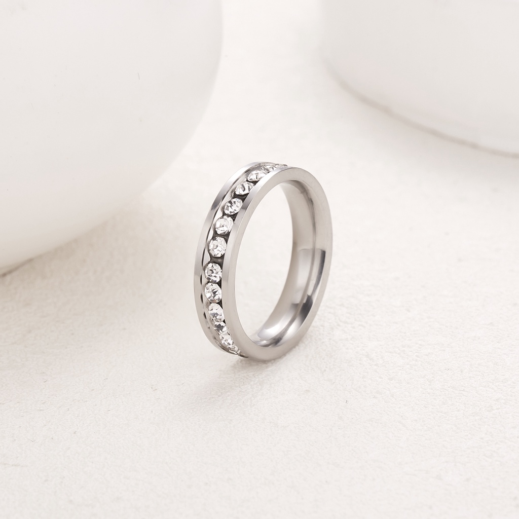 Cincin Berlian Bahan stainless steel Warna silver Untuk Wanita