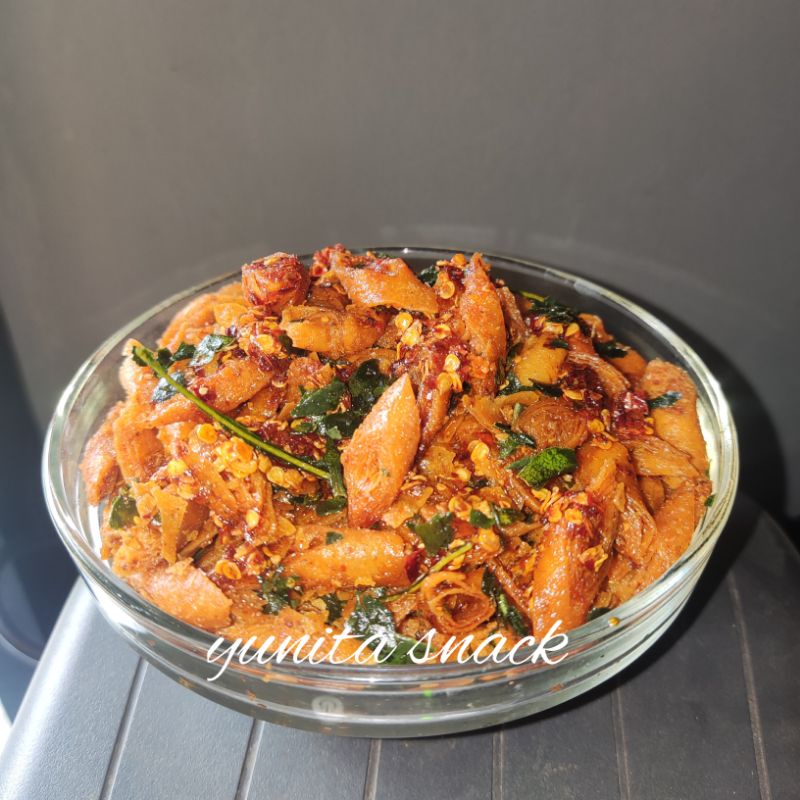Jual Lumpia keripik Kulit lumpia pedas daun jeruk 100 gr | Shopee Indonesia