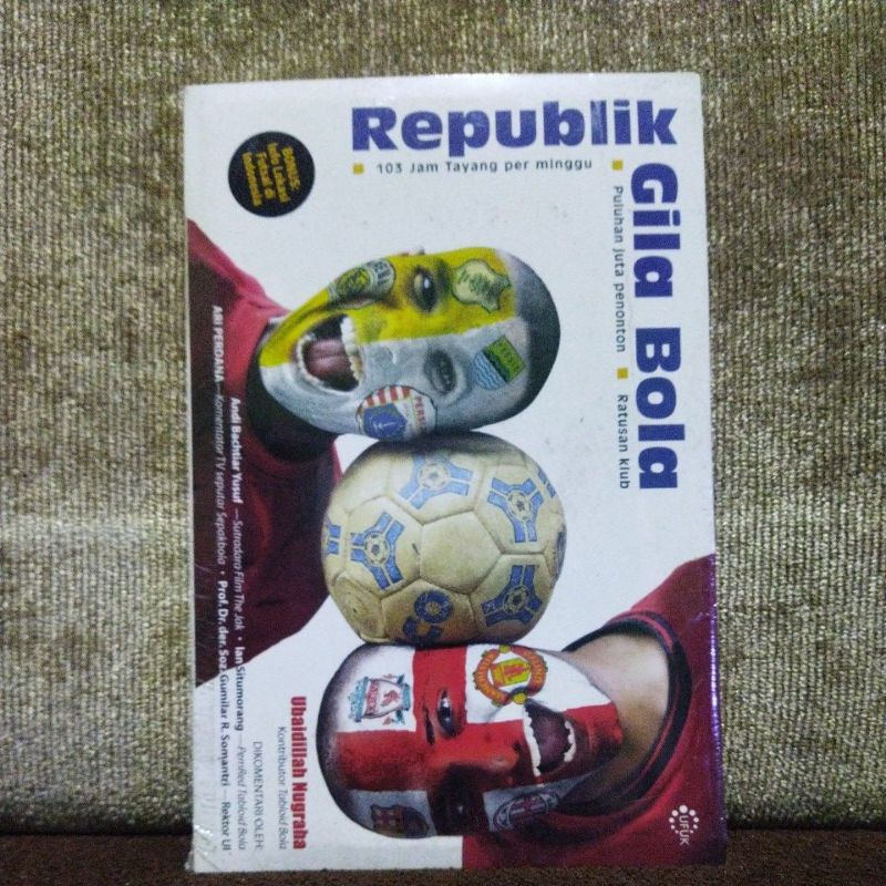 Republik Gila Bola.  i7