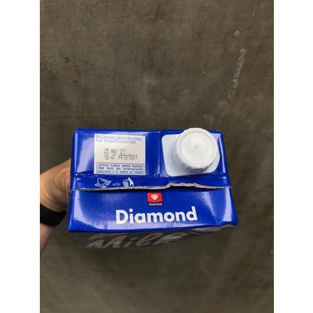 

TRXY4k4J--Susu UHT Full Cream Diamond 1 L / Susu Diamond 1 L