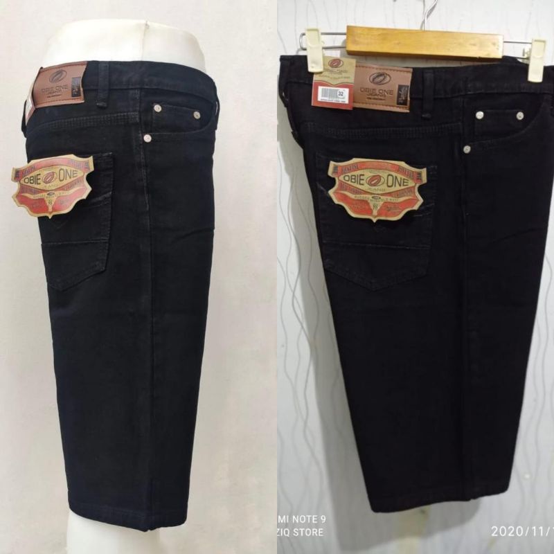Celana jeans hitam pendek / Celana pendek pria