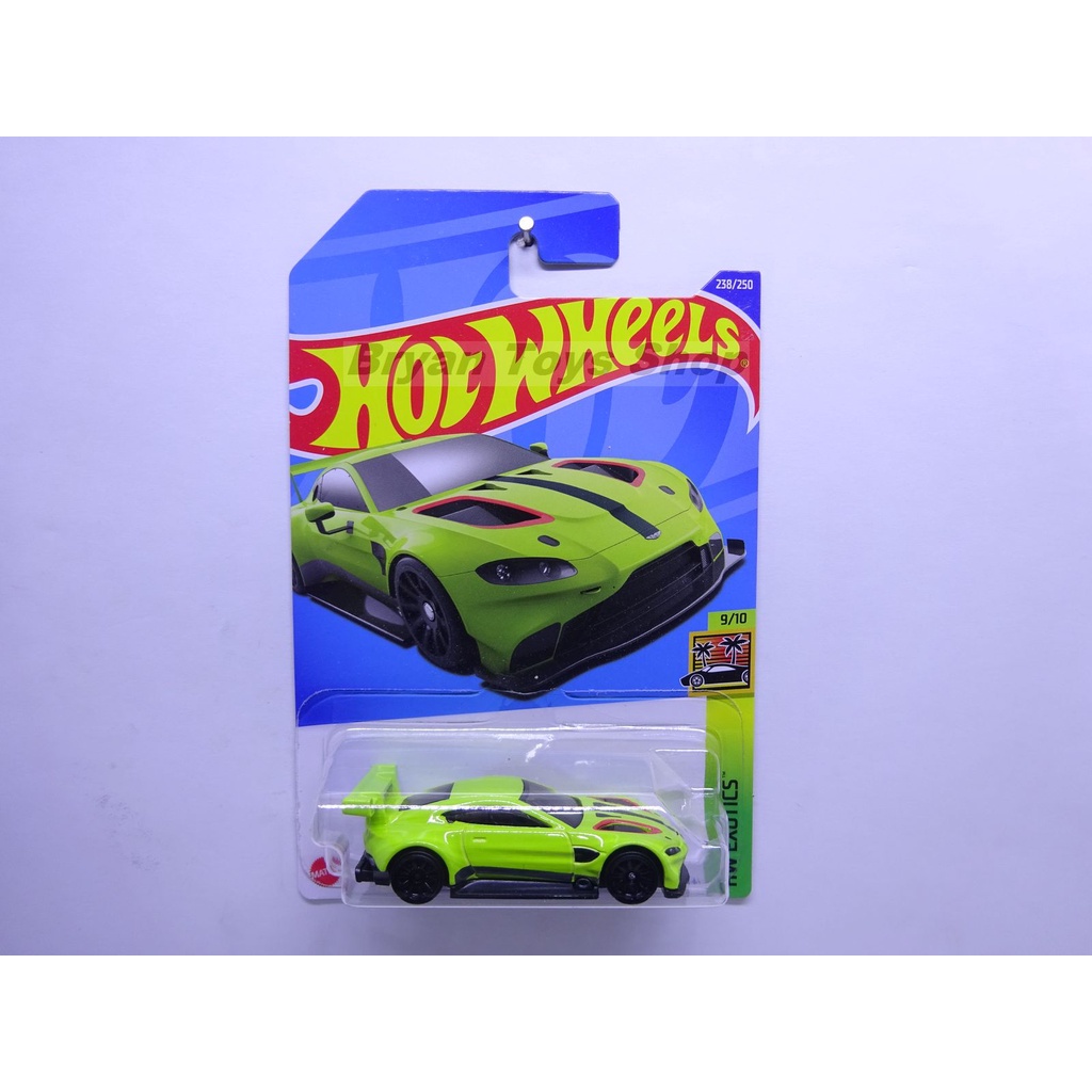 Hot Wheels Aston Martin Vantage GTE Hijau