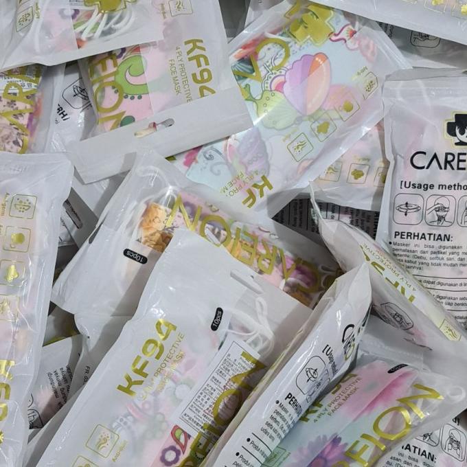 Masker CAREION KF94 Dewasa Motif Bunga Type Earloop 25-dapur-atta Ayo Beli