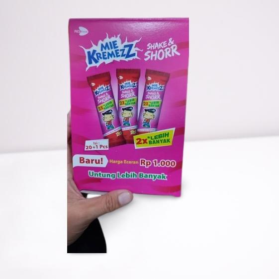 

KODEw3W7i--Mie Kremezz Shake and shorr Box ecer 1000 (1 Box isi 20 pcs + 1 pcs) selama promo berlaku