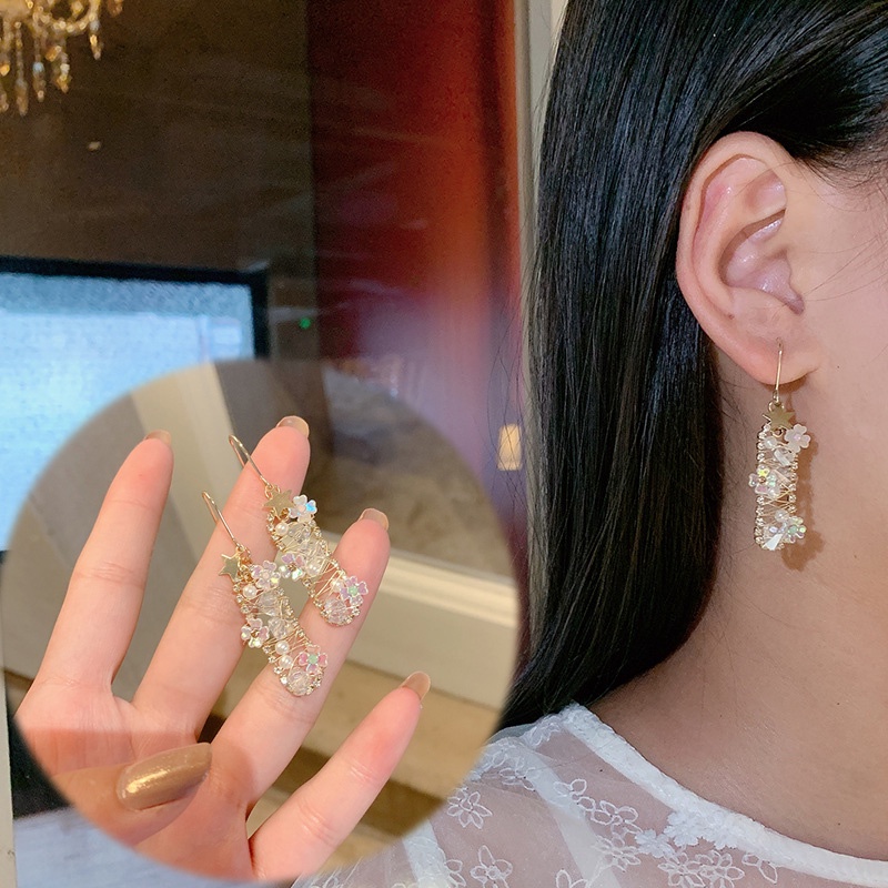 Anting Tusuk Gantung Hias Kristal Gaya Simple / Mewah Handmade Untuk Wanita