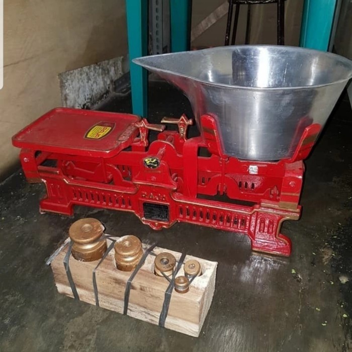 Timbangan Bebek/Kodok/Duduk Besi Merk Raja+Set Anak Batu Timbangan