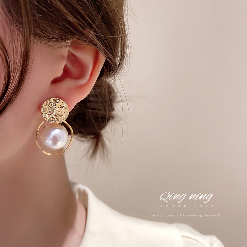 Korean Fashion Pearl Circle Piece Earrings Contracted Circular Geometric Earrings Female