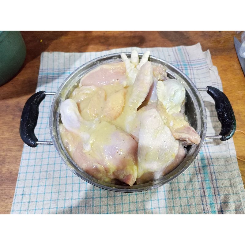 

AYAM MARINASI/UNGKEP FRIEDCHICKEN CLOWN BUBBLE