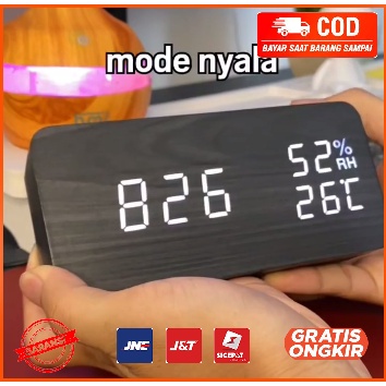 Jam Weker Alarm Motif Kayu Digital Voice Control