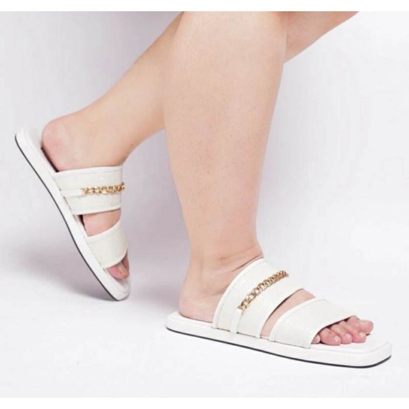 Sandal Wanita CROCO.White Wanita Super Big Size 41.45 Sendal Kaki Gemuk Lebar Super Ukuran Besar Sendal Oversize