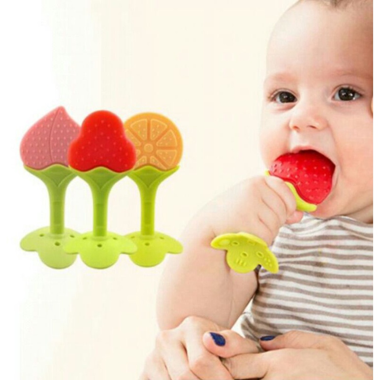 2 pcs gigitan bayi/teether