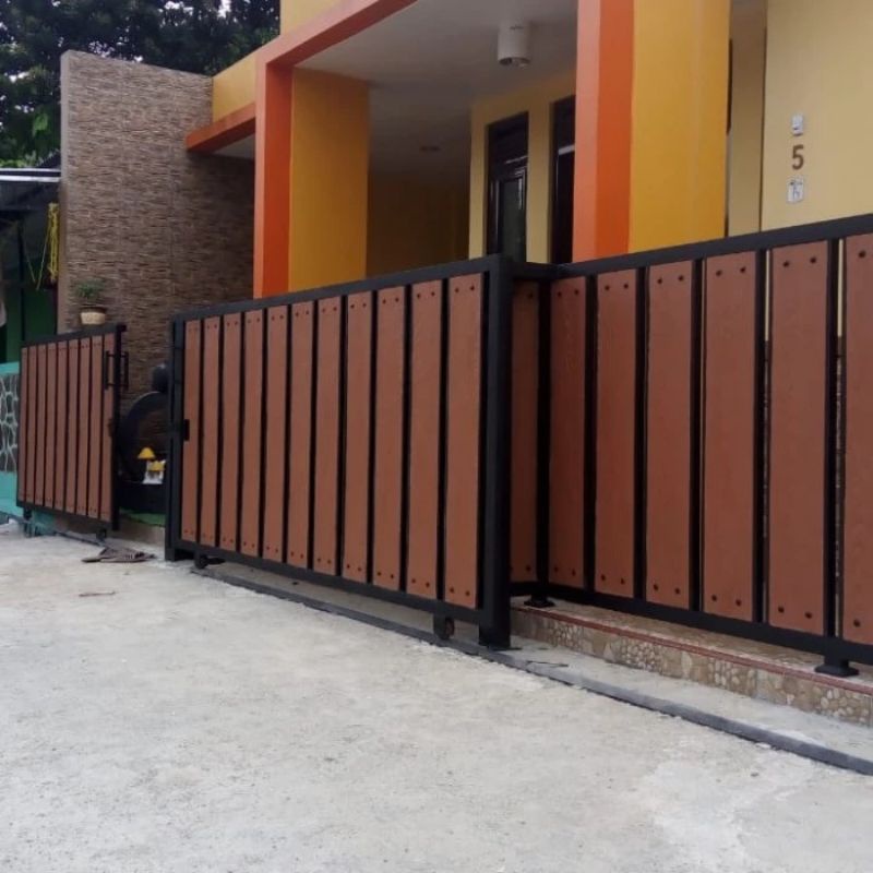 pagar pintu rumah minimalis motif kayu grc