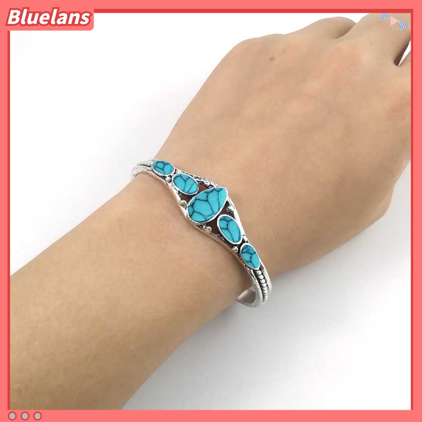 Gelang Model Terbuka Desain Ukiran Hollow Out Turquoise Gaya Vintage Untuk Wanita